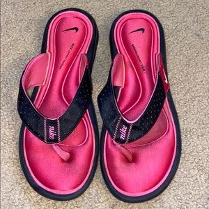NIKE Memory Foam Flipflops